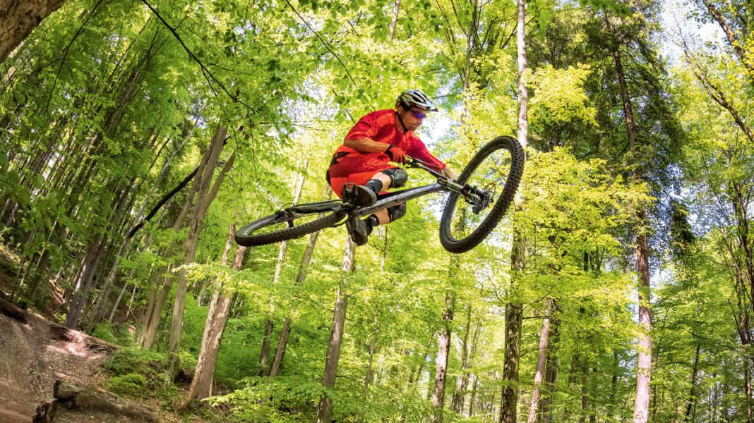 The hard way: Ghost Asket on test