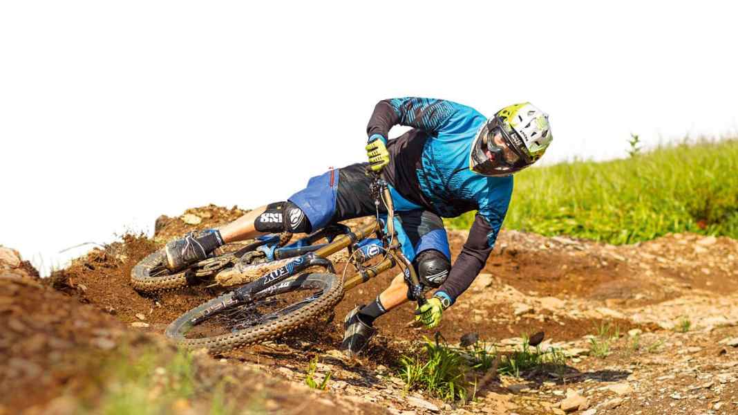 5 big bikes made of carbon and aluminium in the test