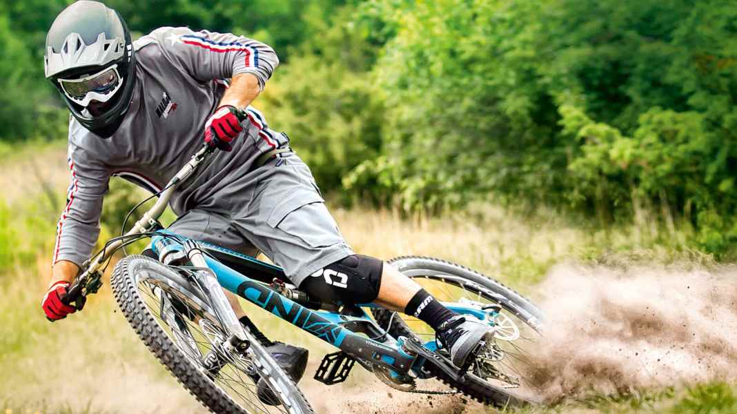 Noble bolides: 6 carbon enduro bikes in comparison