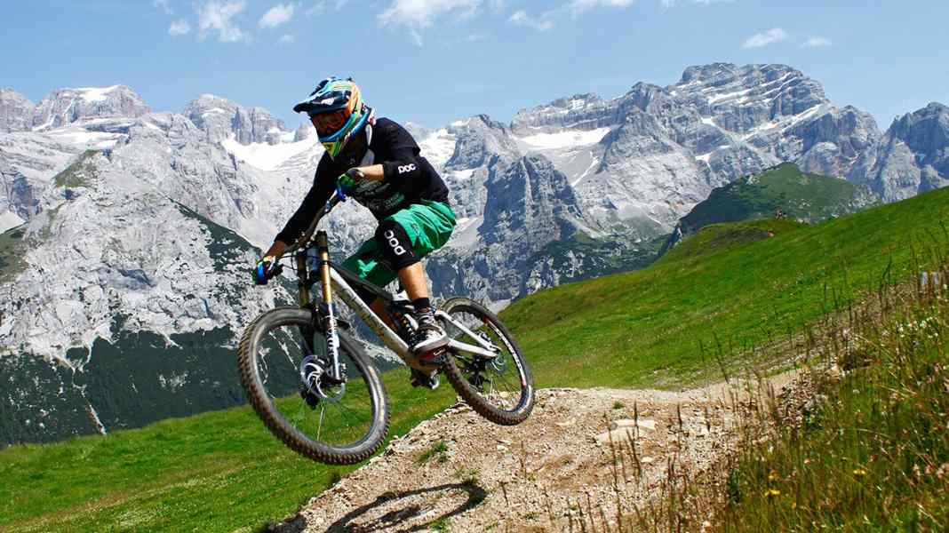 Full throttle downhill!
