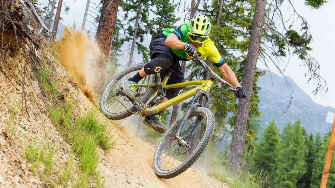 5 aggressive trail bikes in the test