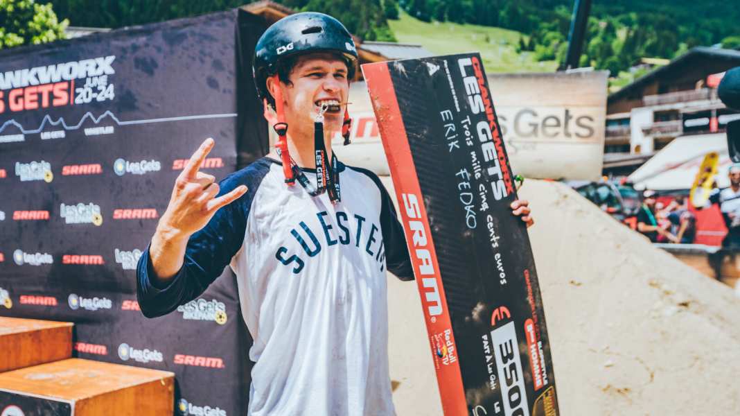 Erik Fedko signs with rasoulution