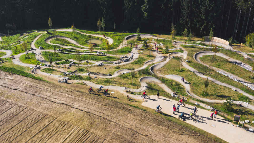Swiss Bike Park: Der größte Biker-Spielplatz der Welt