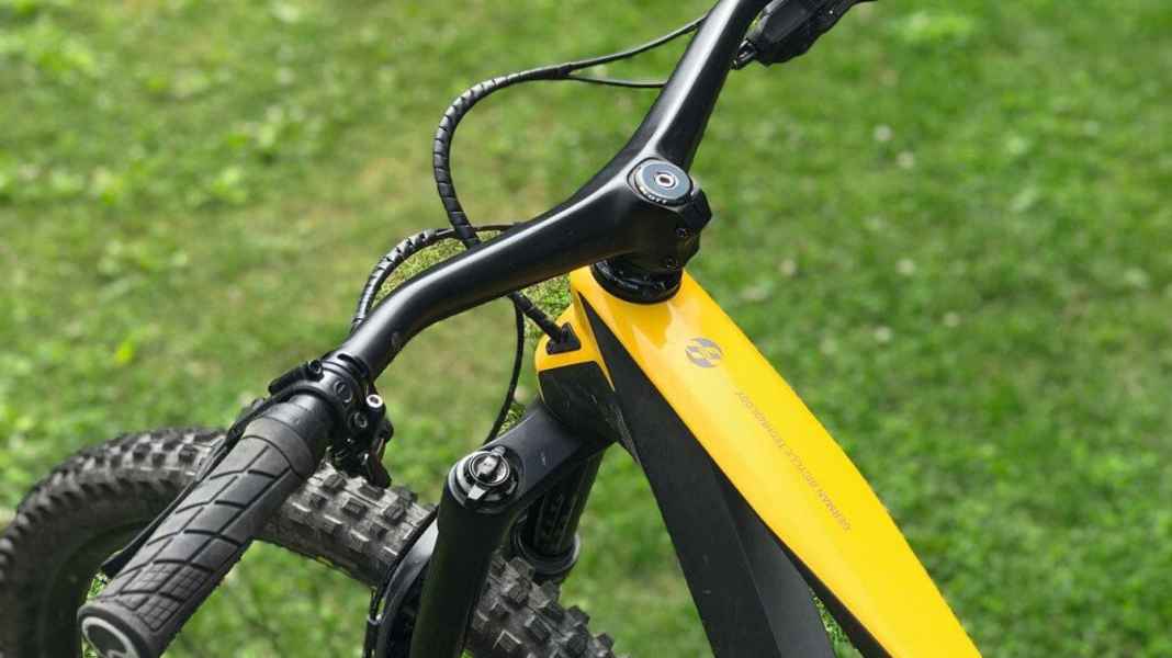 Manta rays: Syncros Hixon MTB handlebars