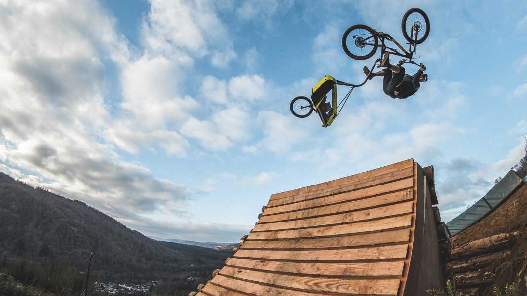 Danny MacAskill: Flip with bike trailer