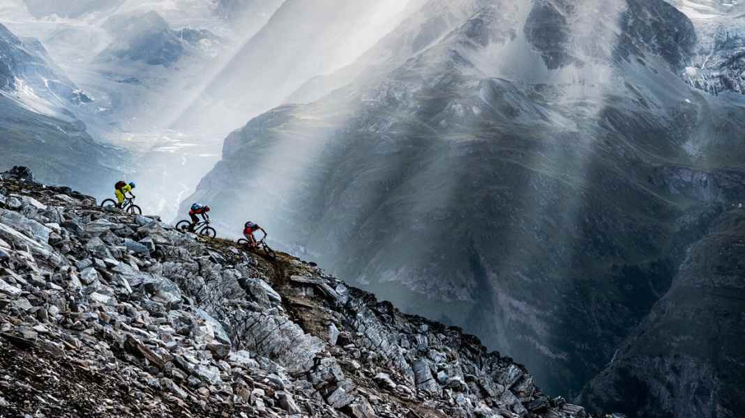 By bike across the Swiss Valais