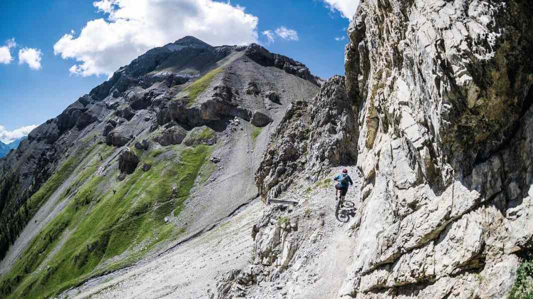 MTB road trip to the 5 best trails in the Western Alps