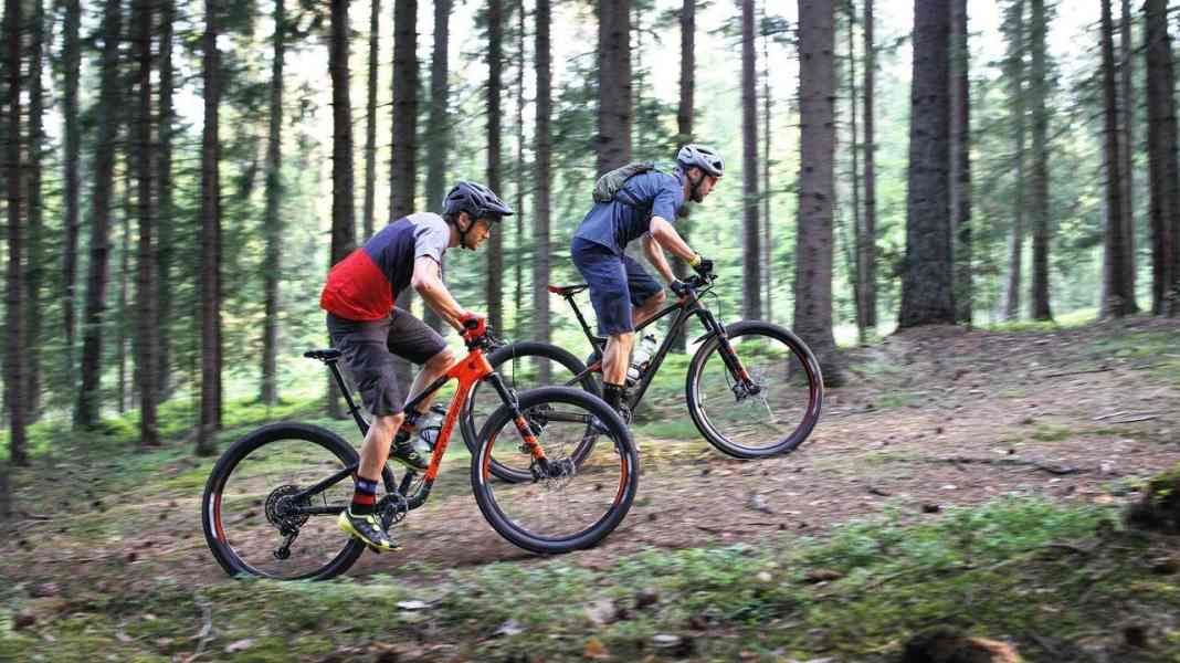 4 sporty fullys for long tours in the BIKE test