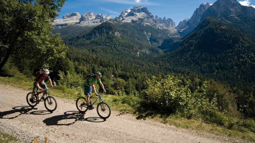 Lonely peaks: the great Brenta loop