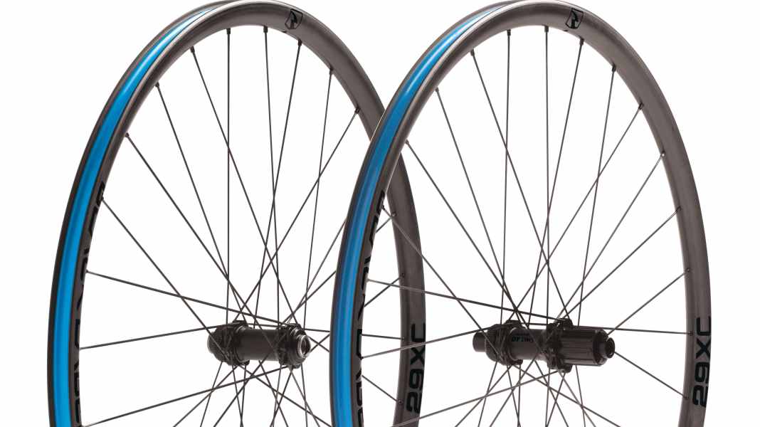 Blacklabel: Reynolds rims with DT Swiss hubs