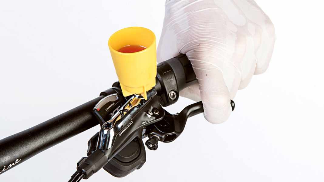 Screwdriver tips: Shortening the brake line/bleeding the brake