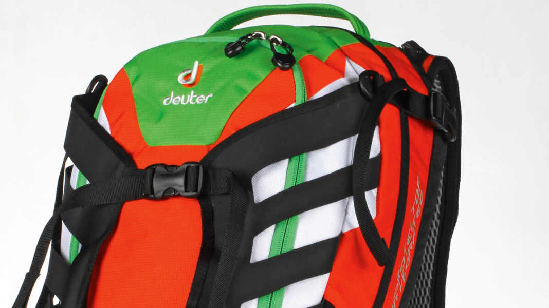 Test protector backpack Deuter Attack 20