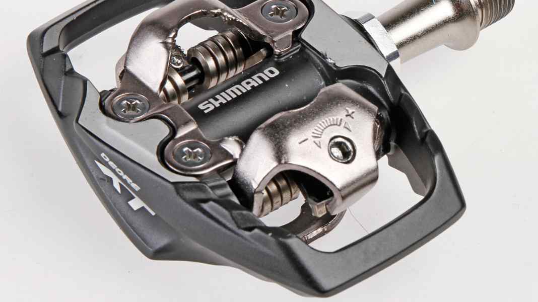 4 clipless pedals for enduro bikers in the test