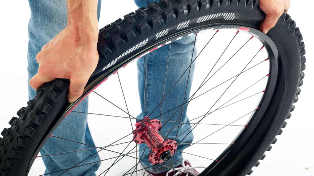 How to change a bicycle inner tube easily