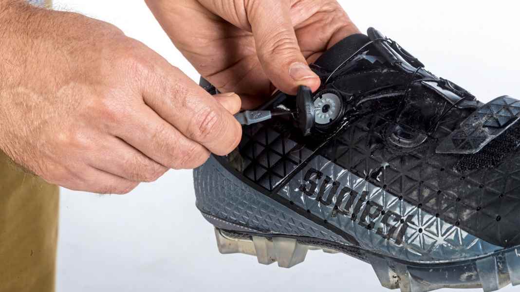 So halten Drehverschlüsse an MTB-Schuhen länger