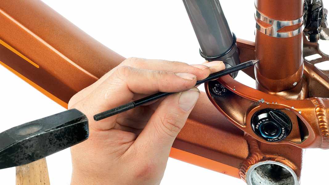 How to fit a telescopic seat post to the old bike