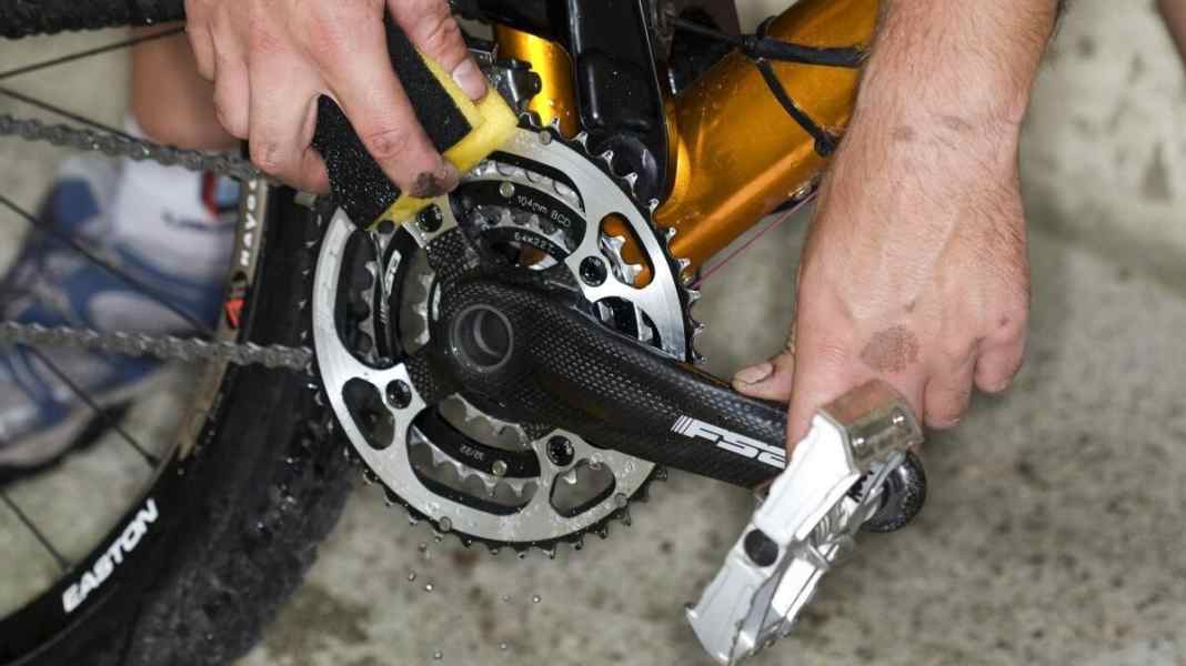 How to clean your bike quickly and cheaply