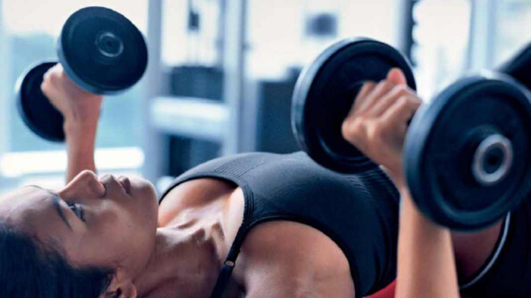 Wie kann man Kraft- und Ausdauertraining kombinieren?