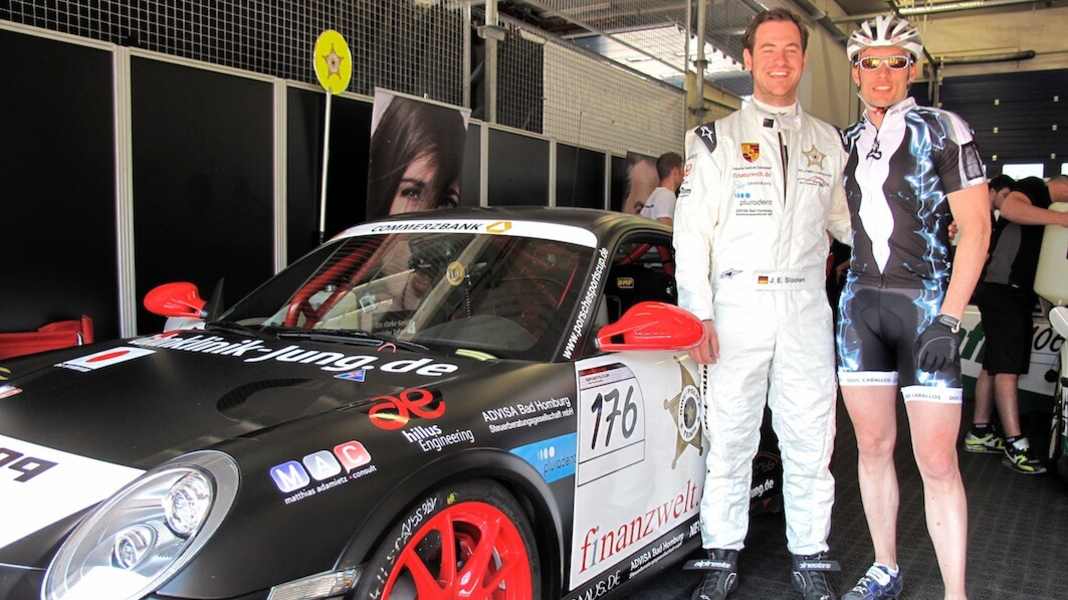 Shorts & Shirts, Design und laute Motoren