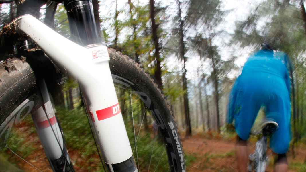 Sportliche Federgabeln mit 100-120 mm im Test
