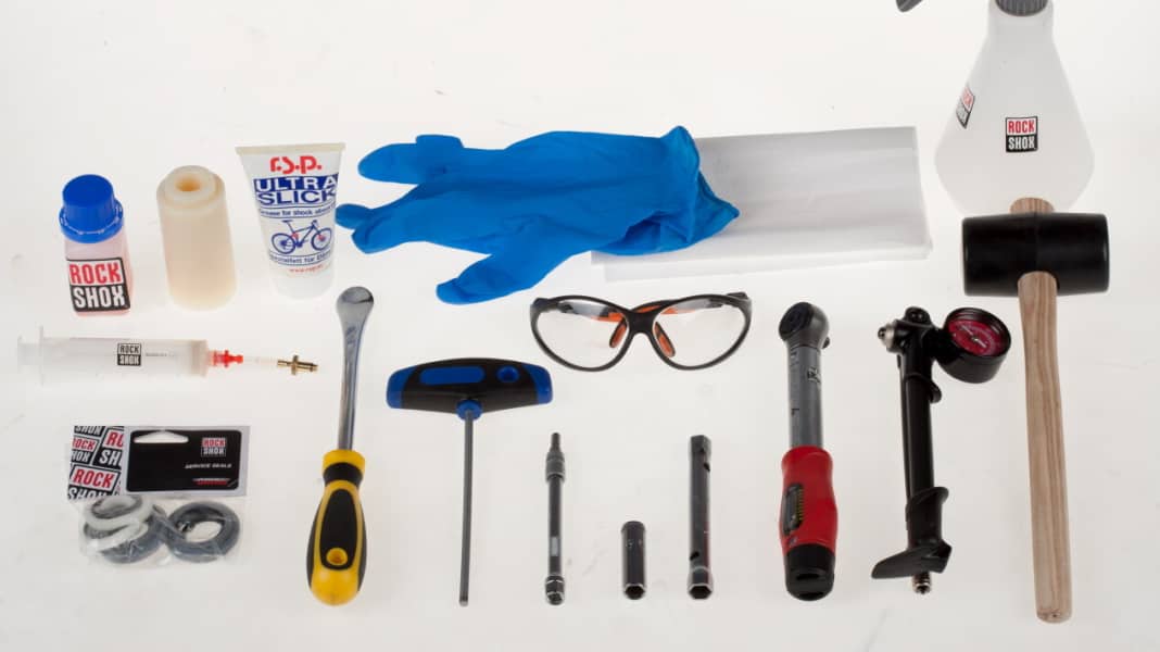 Small fork service on Rock Shox suspension forks