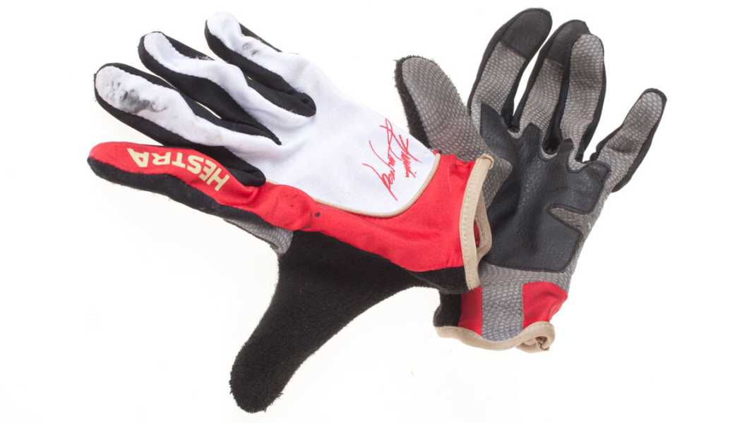 Individual test: Gloves Hestra Annika Langvad