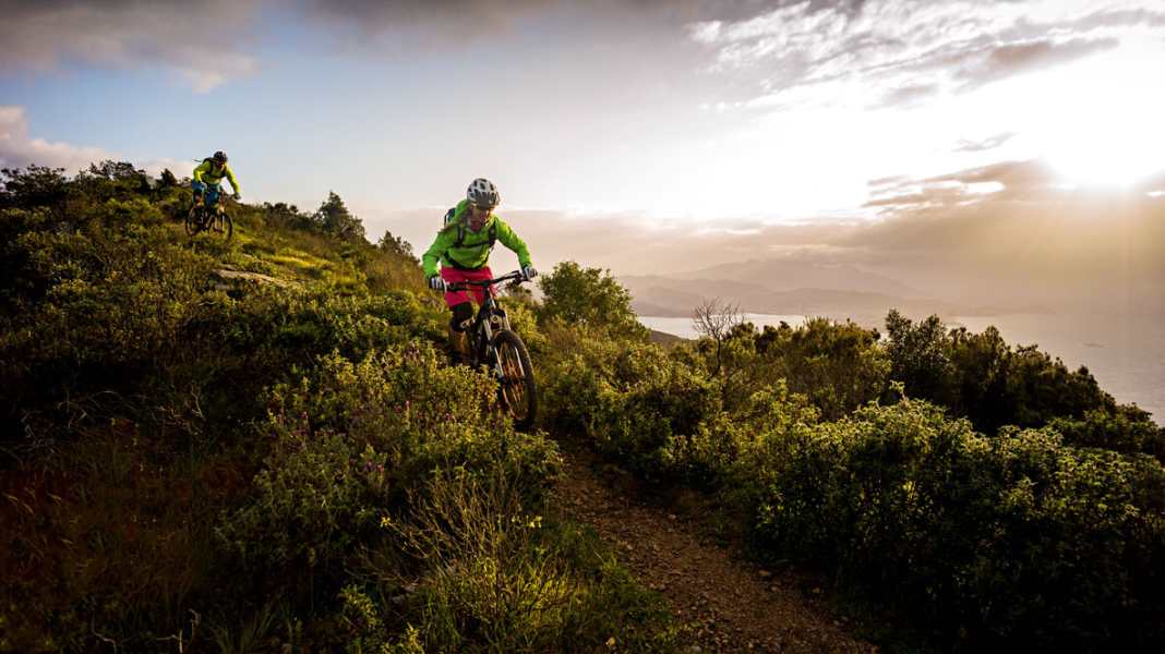Crossing the island of Elba by mountain bike