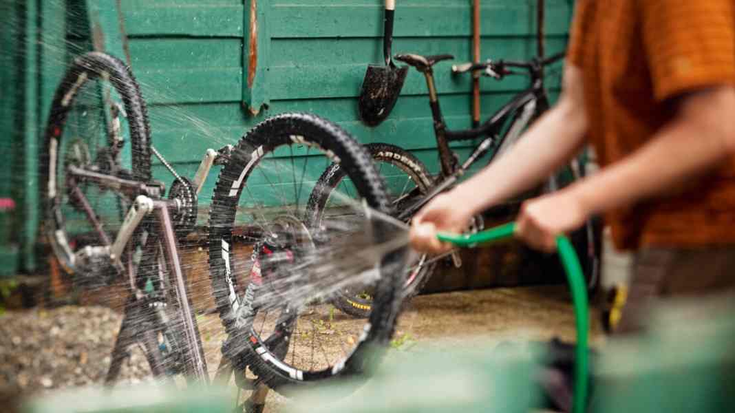 Cleaning agents - dirt remover in the endurance test