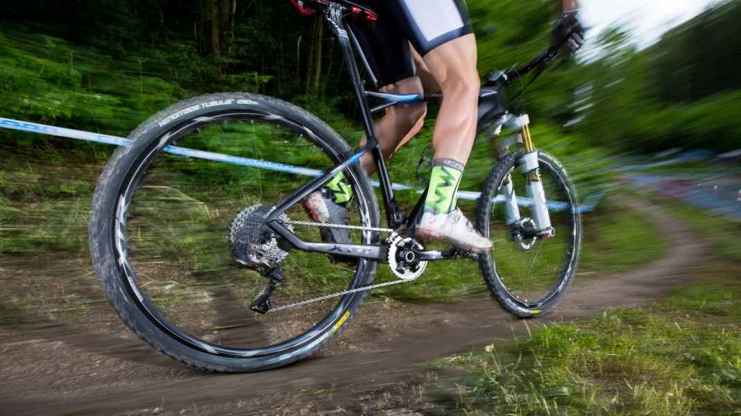 Does electronic shifting on a mountain bike make sense?