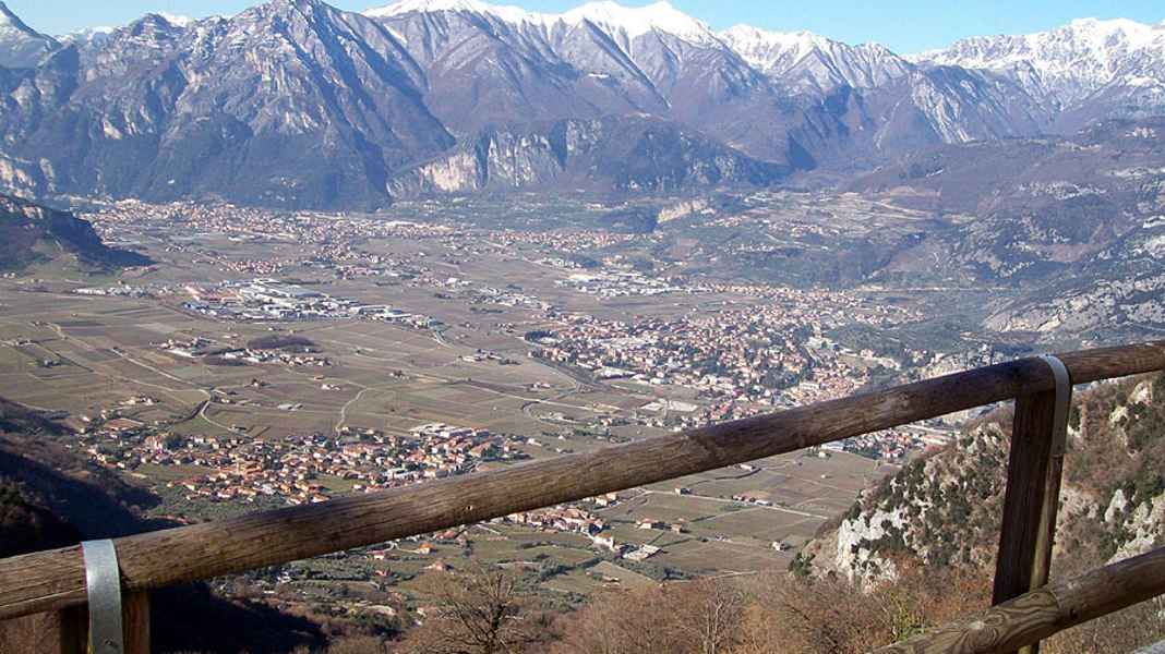 Berg der Radfahrer: im Zickzack auf den Monte Velo