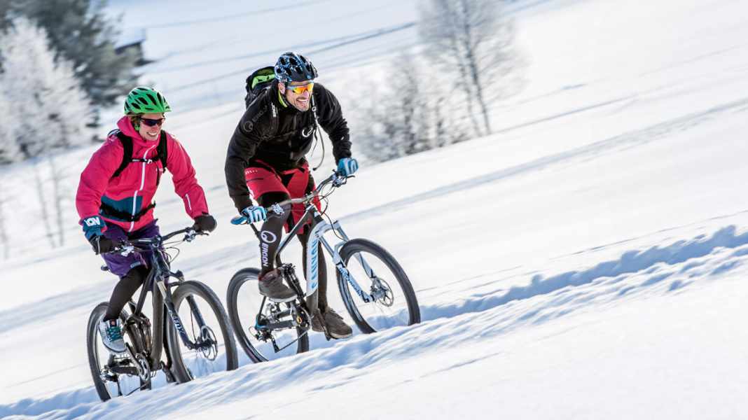 Hand warmers: 6 bike gloves for winter put to the test