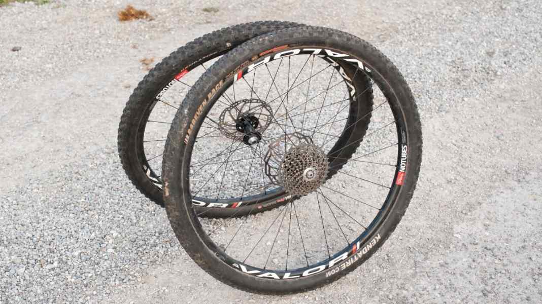 Carbon wheelset No Tubes ZTR Valor in test