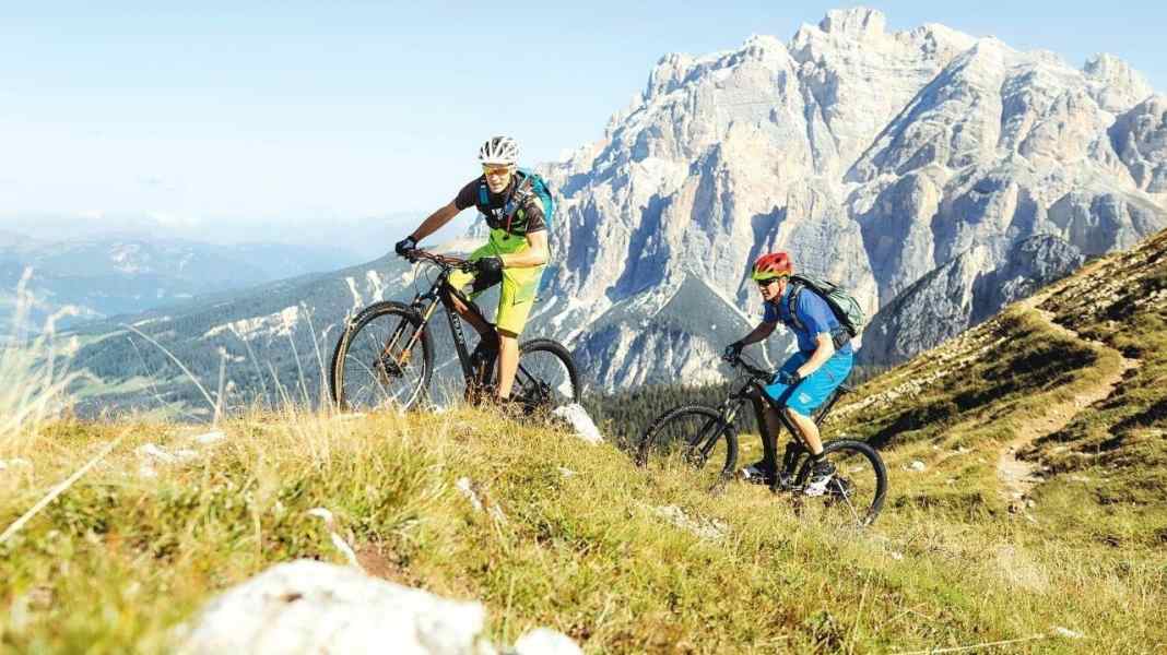 10 trail bikes in the test: fun fullys from 2800 euros
