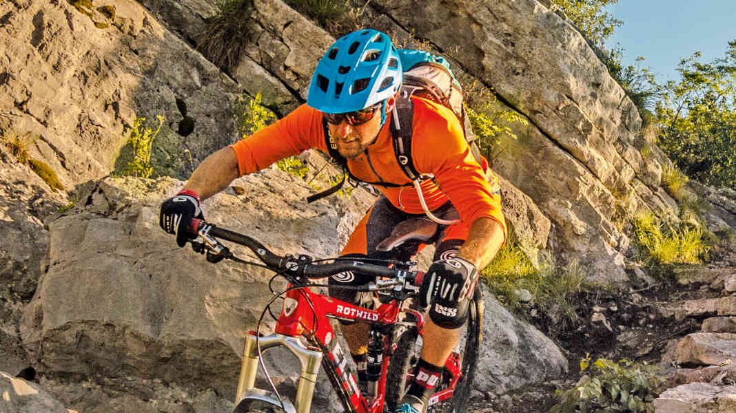16 cycling glasses for MTB touring bikers in comparison