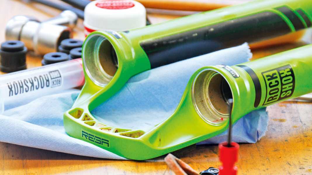 So warten Sie Ihre Rock Shox-Federgabel selbst