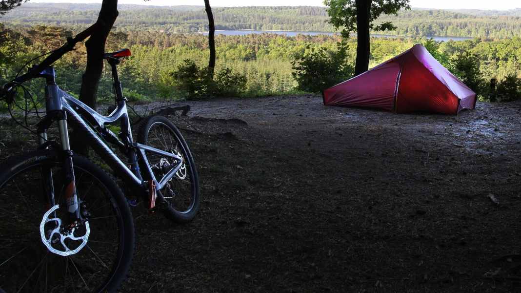 Biwak-Equipment mit weniger als 1,5 Kilogramm