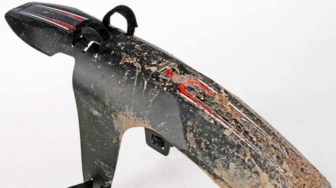 Protection for mountain bikers: Zefal Deflector mudguard