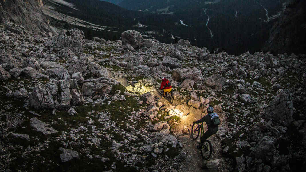 TEST: 13 MTB headlights in the test