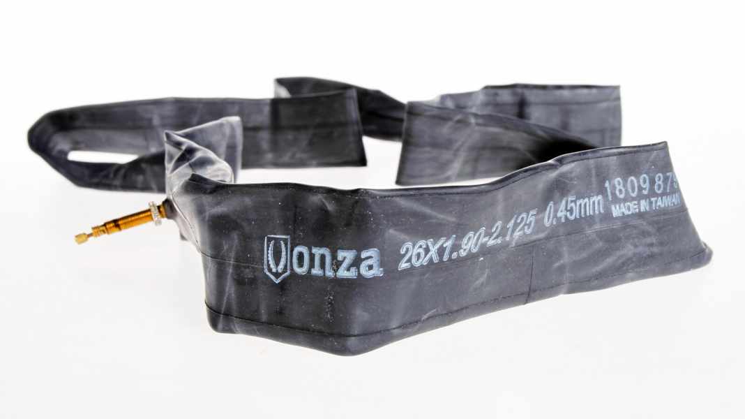 BIKE COMPONENTS AND ACCESSORIES: The right inner tube for your mountain bike