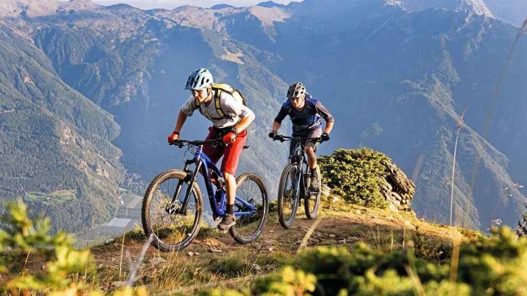 Test: All Mountain Fullys bis 3000 Euro