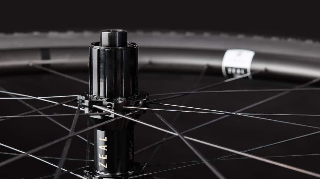 Carbon wheels from Zeal: 1445 grams - 1399 euros