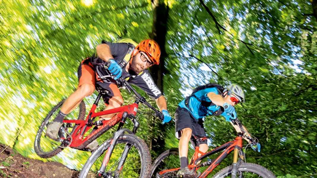 Santa Cruz Hightower gegen YT Industries Jeffsy CF Pro