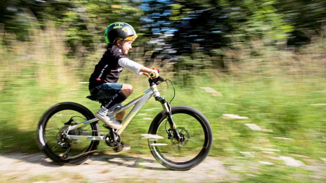 All-terrain speedster: Supurb B020 children's mountain bike test