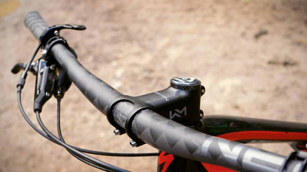 Leichtgewicht: Newmen MTB-Lenker und Vorbau im Test