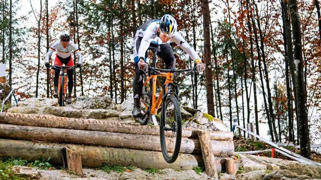 11 Race-Hardtails im Rennstrecken-Test