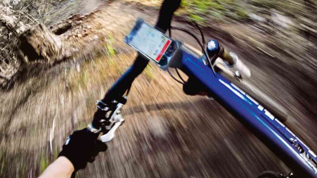 How to use your mobile phone for navigation and training