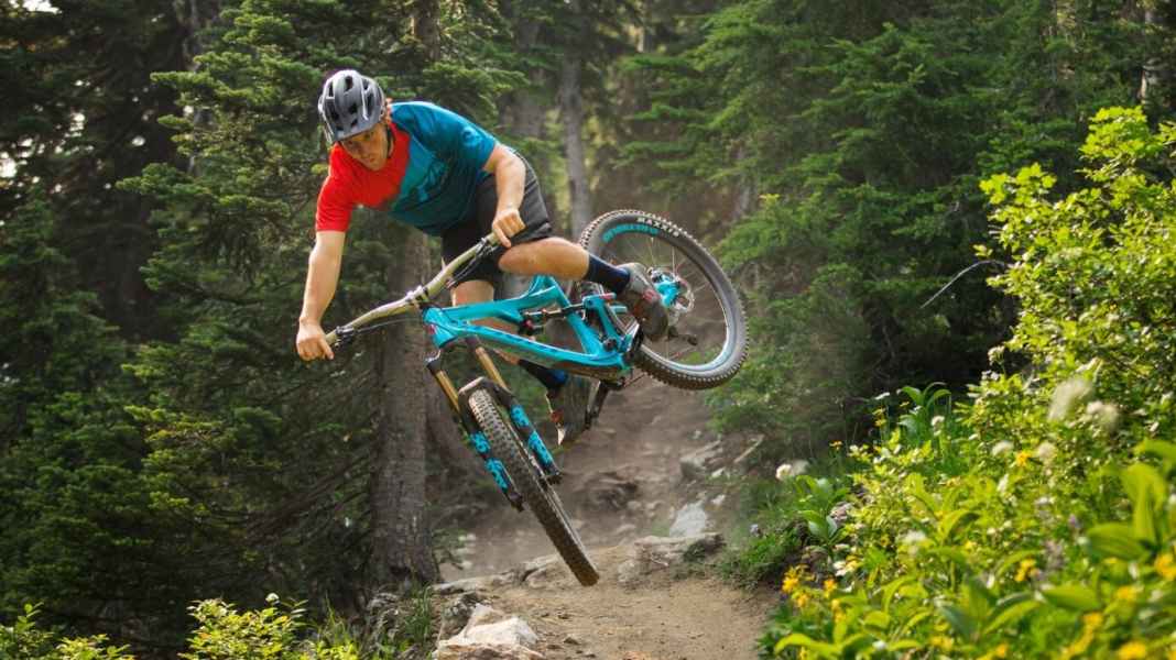 Pivot legt Enduro-Bike Mach 6 neu auf
