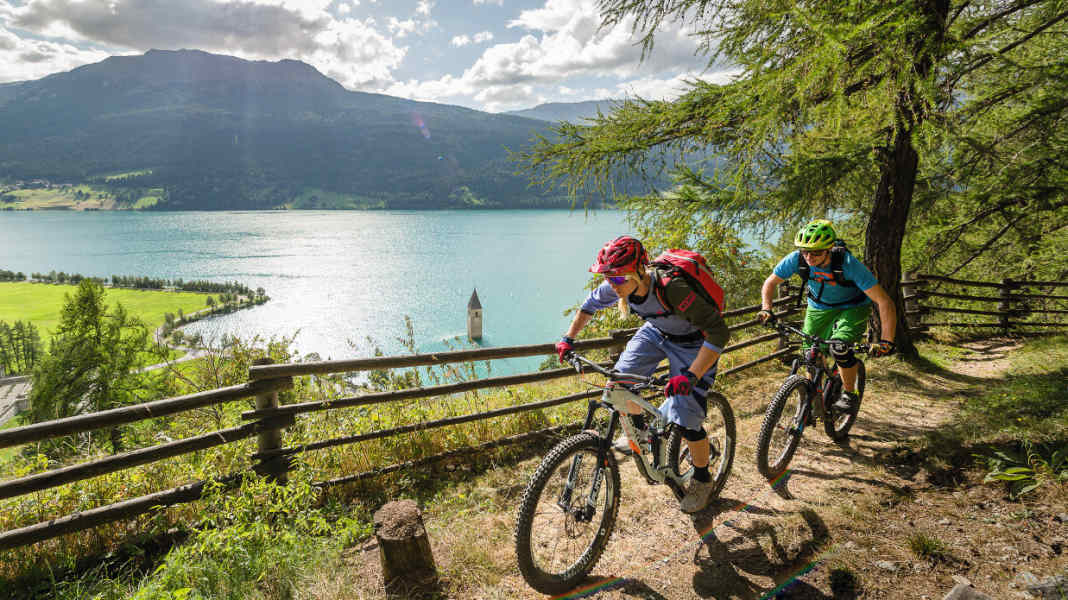 Corona: Austria & Switzerland open borders - and Italy?