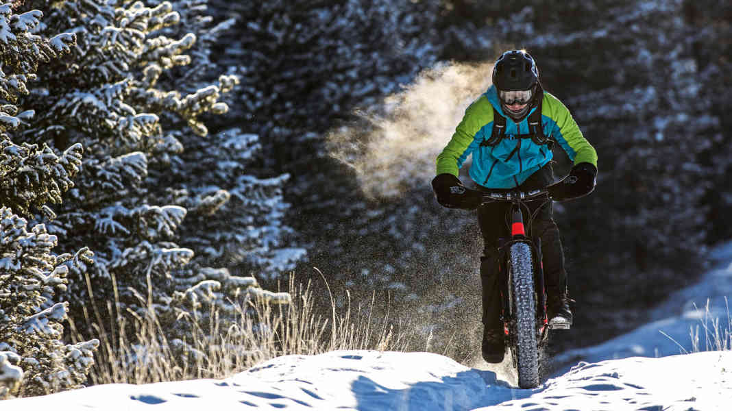 You are weatherproof with this MTB winter clothing
