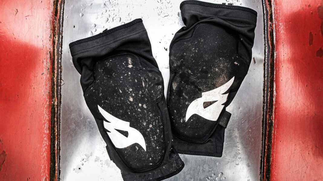 MTB knee pads Skinny from Bluegrass put to the test